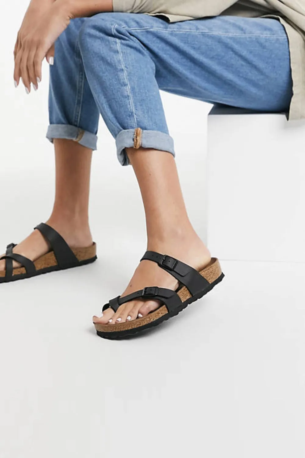 BLACK SOFT FOOTBED CROSS STRAP SANDALS
